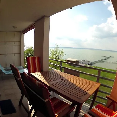 409 - Vizparti Lakoparkban Teljes Panoramas, Modern 2 Haloszobas Apartment Balatonoszod